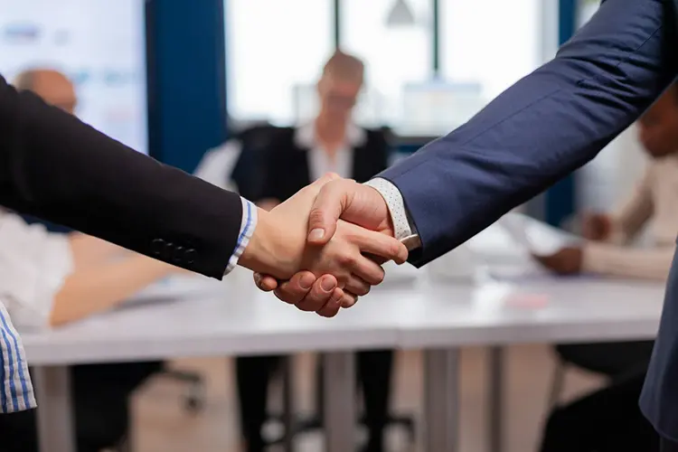 همکاری با اکسین ارگانیک