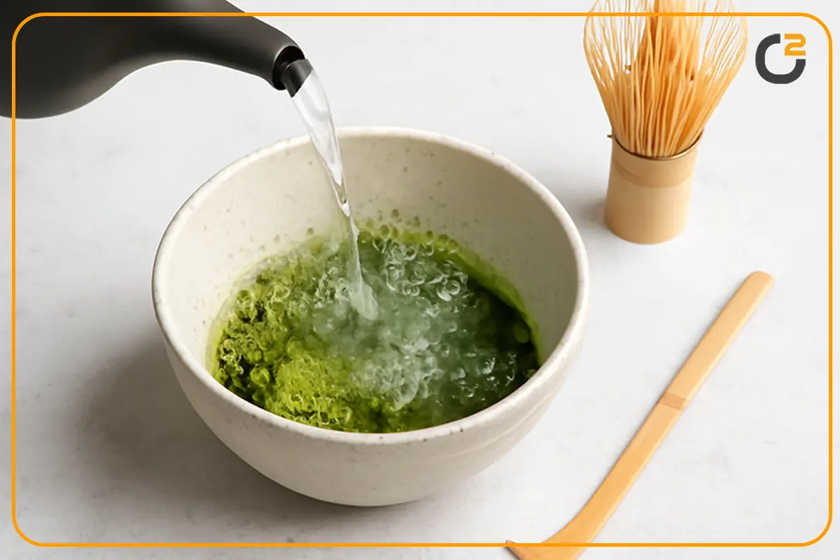 استفاده از آب جوش برای تهیه ماچا